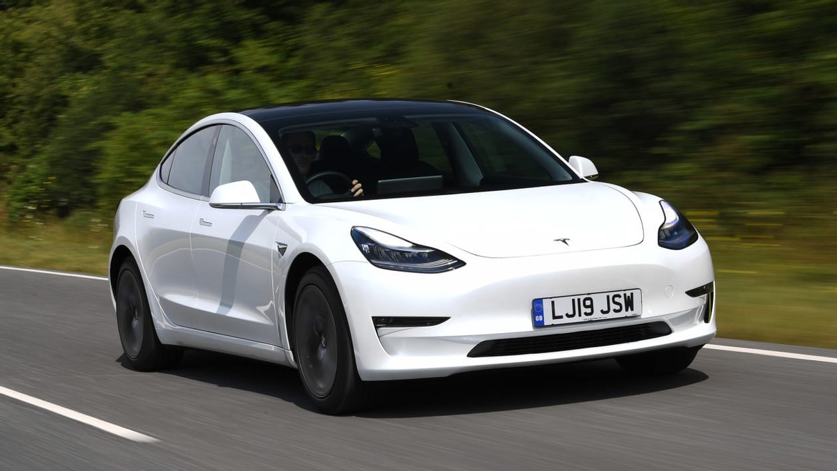 2015款models对比2021款model3,当年特斯拉为何能卖100万?