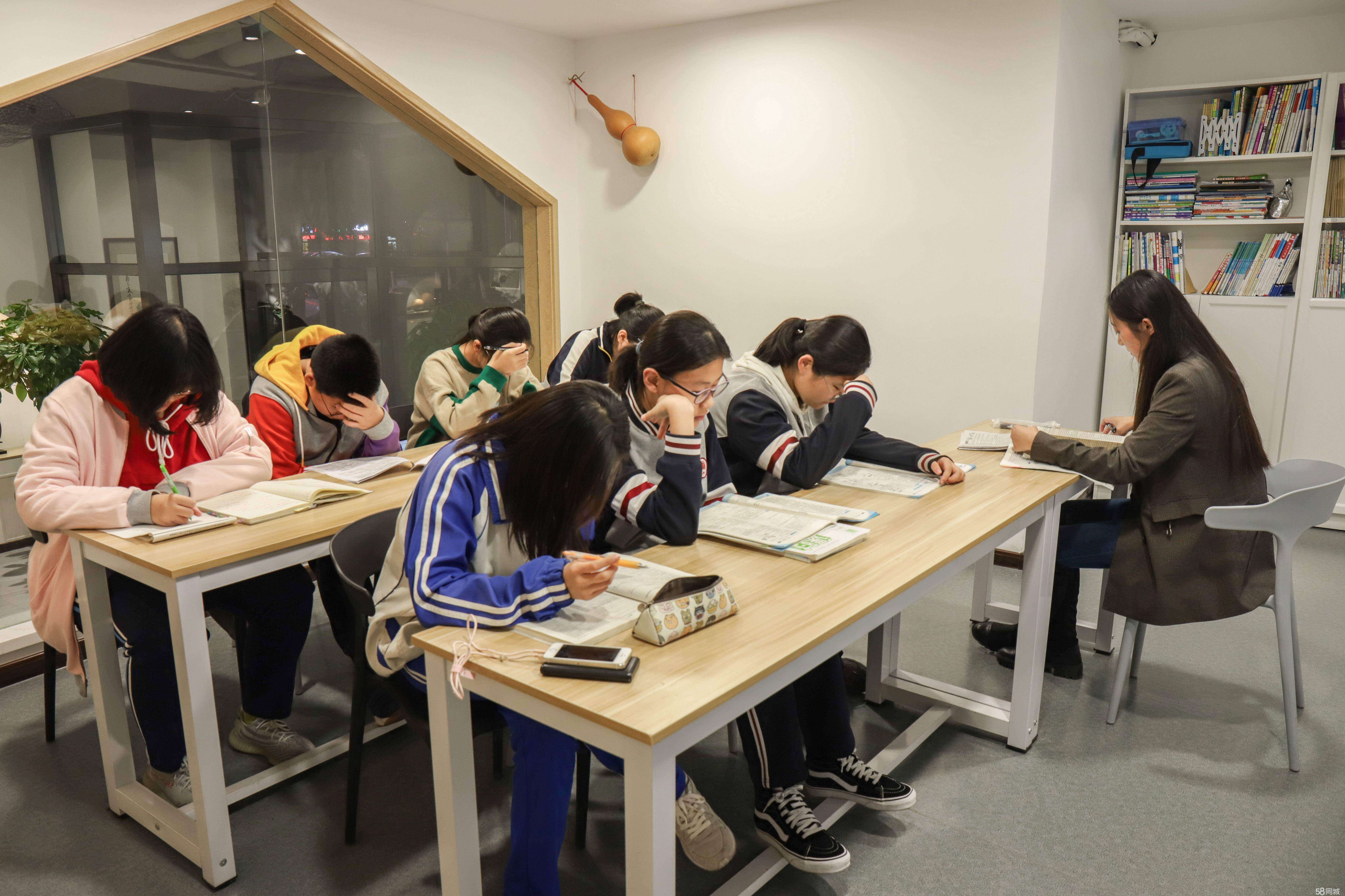 宋清辉:各银行对于k12教育培训领域业务布局策略在加速调整