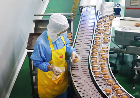 高上高月饼好吃又健康?消费者一起参观了这家"透明工厂"