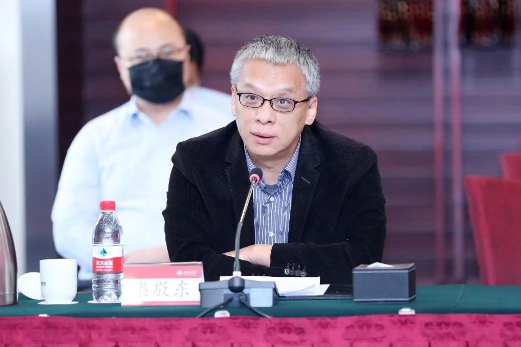 北大教授:教育陷入全面竞争,会让孩子过早“夭折”__凤凰网