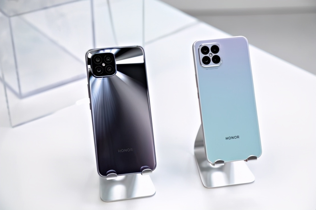 荣耀play5,荣耀play5t今日发布,主打超级快充定位年轻潮玩人群