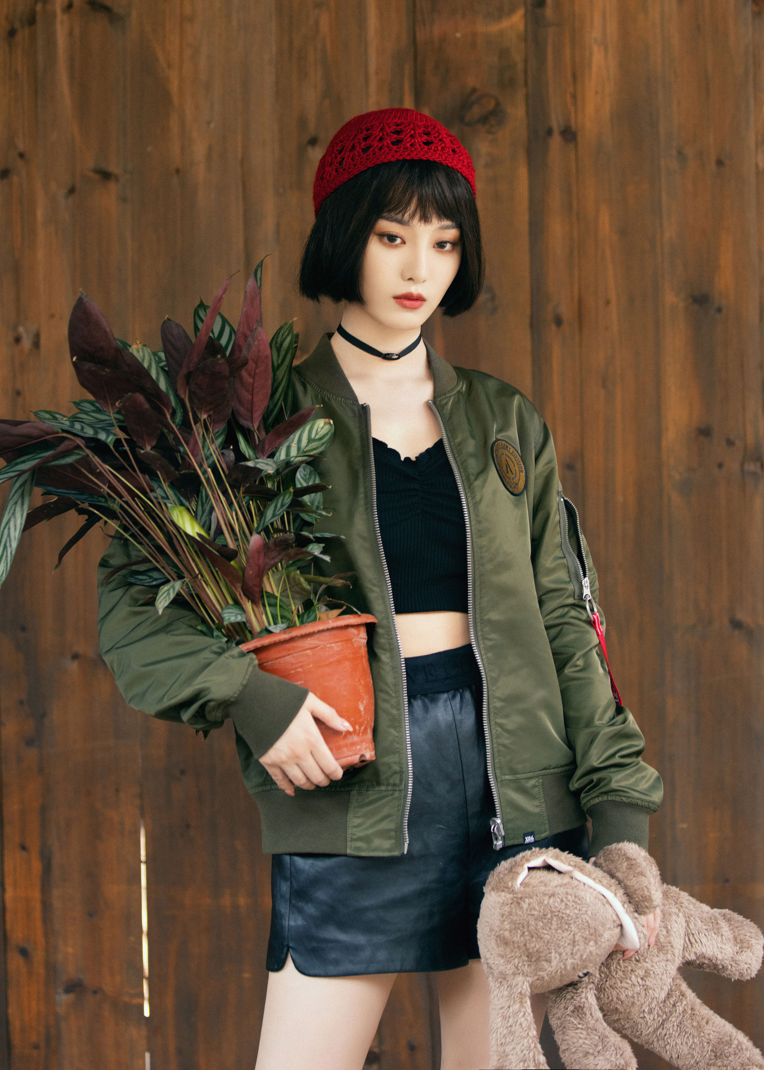 徐艺洋空降萌探探探案化身卧底警花玛蒂尔达造型抢眼惊艳