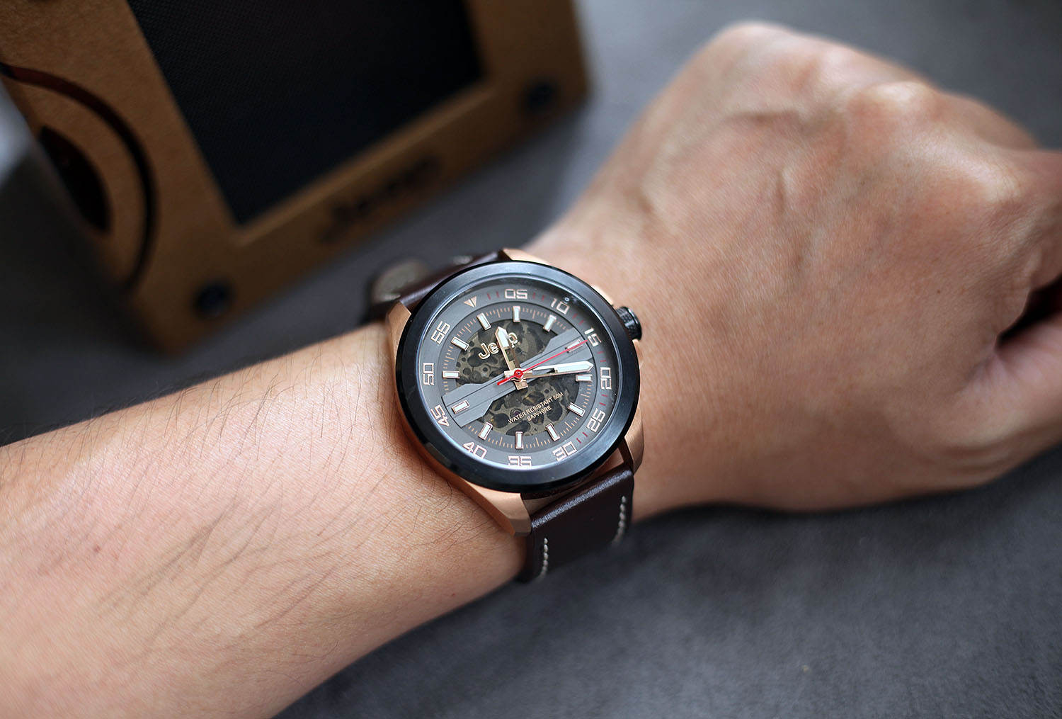 这才是适合纯爷们的手表,jeep大切诺基系列机械表测评