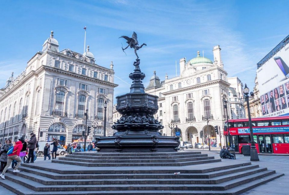 伊丽莎白女王二世,向英国臣民们发表的元旦致辞,真的是情真意切