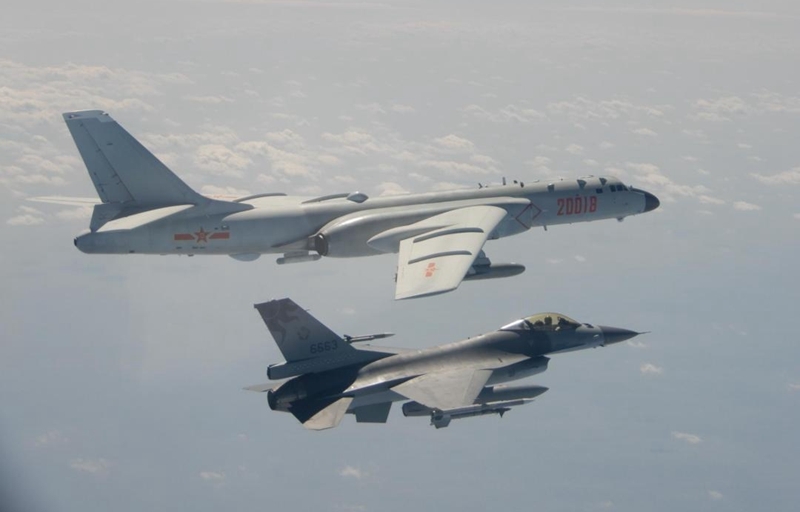 解放军军机再入台空域巡航。（图片源自网络）