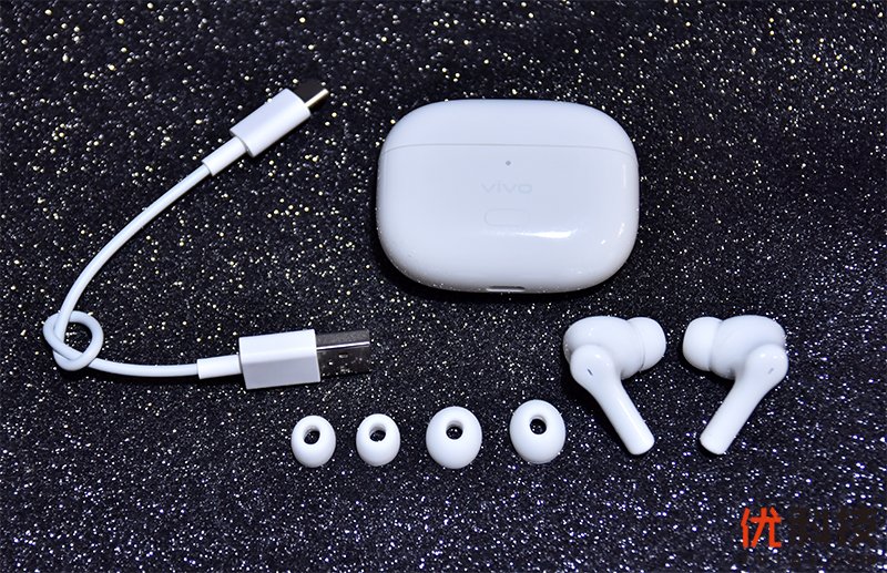 颜值出众性能领先 vivo tws 2皓月白开箱图赏__凤凰网