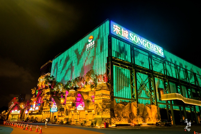 上海宋城新玩法,一栋楼就是一处演艺世界,游客还可以体验带餐秀