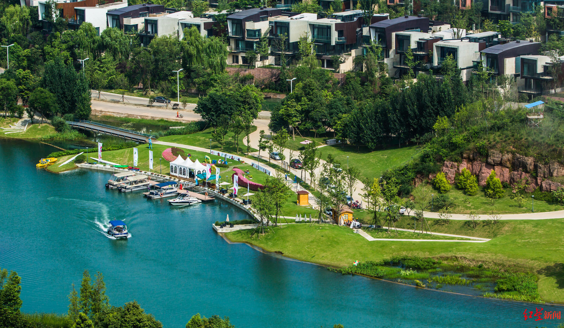 麓湖社区发展基金会执行理事长:建议未来社区的治理注重居民共建