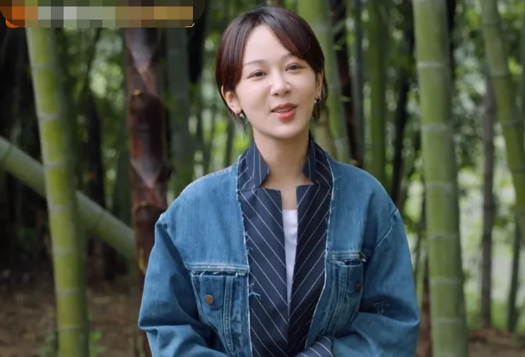 杨紫《向往的生活》素颜首曝光,法令纹明显_品推资讯