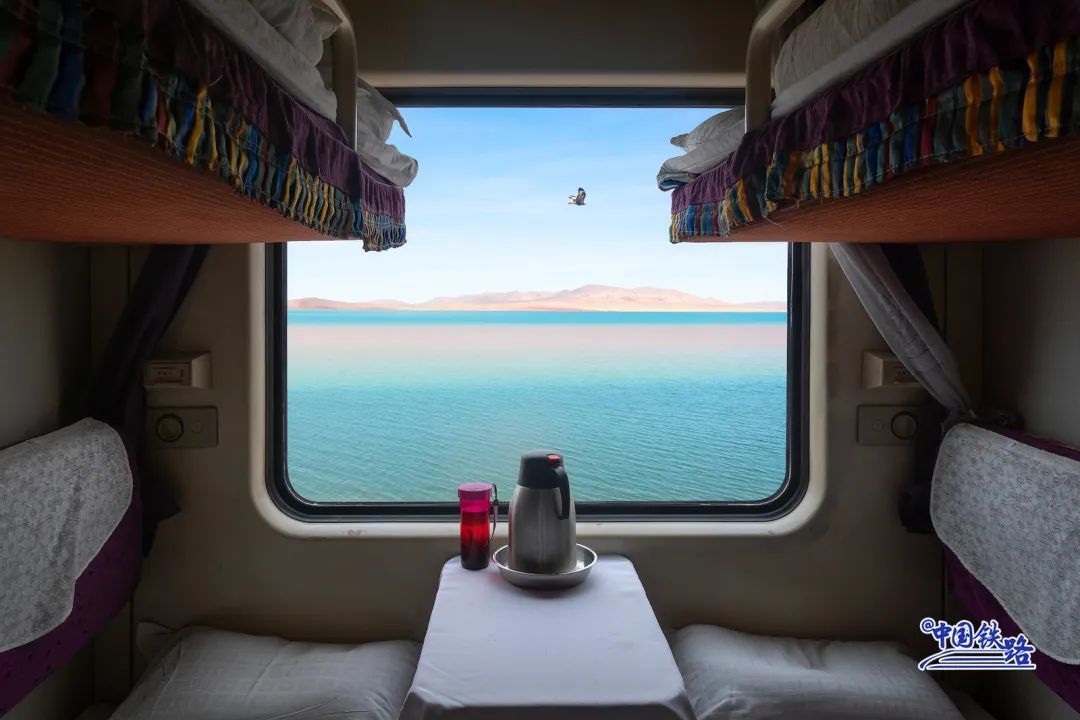 坐高铁千万不要玩手机