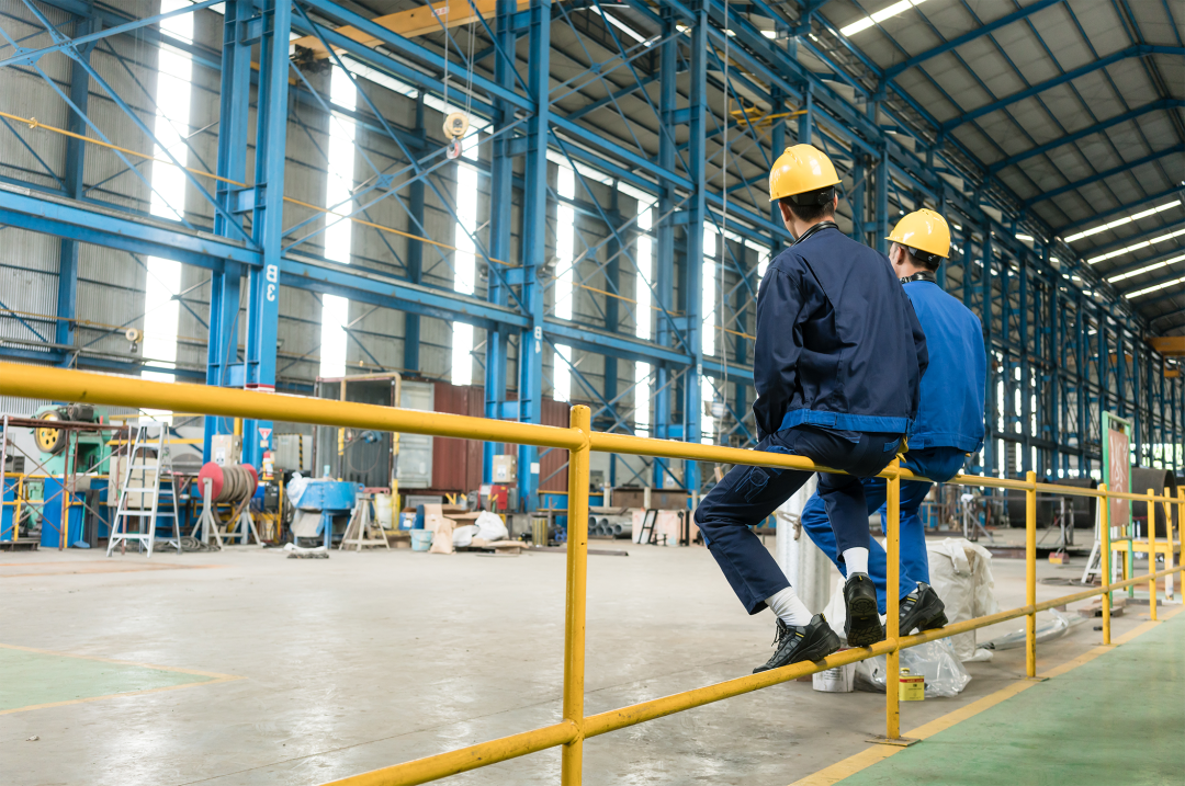 打工人困境逃不出工厂挤不进互联网