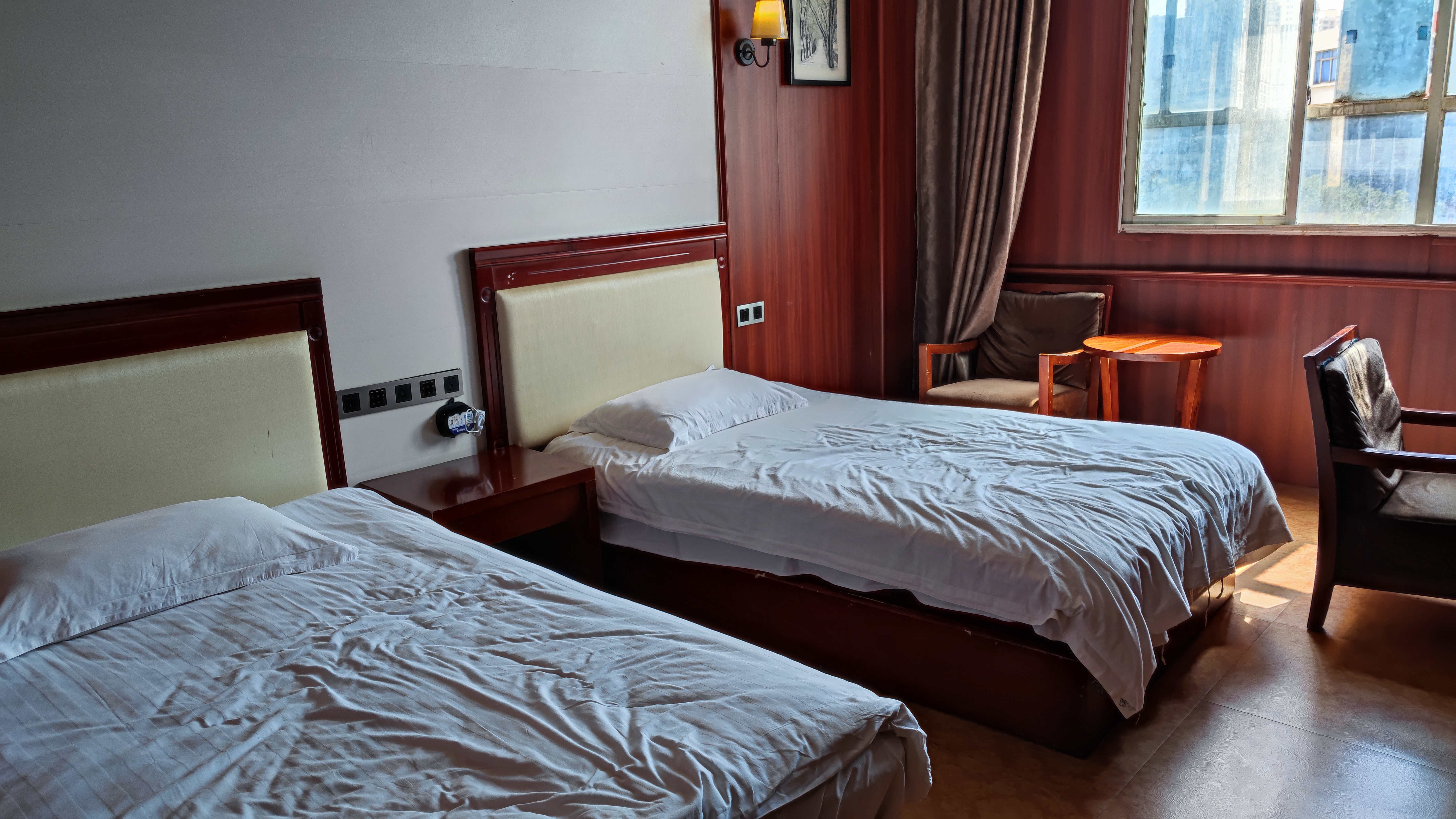 16岁少年遭围殴反杀一人:刑罚争议背后的"街头少年"