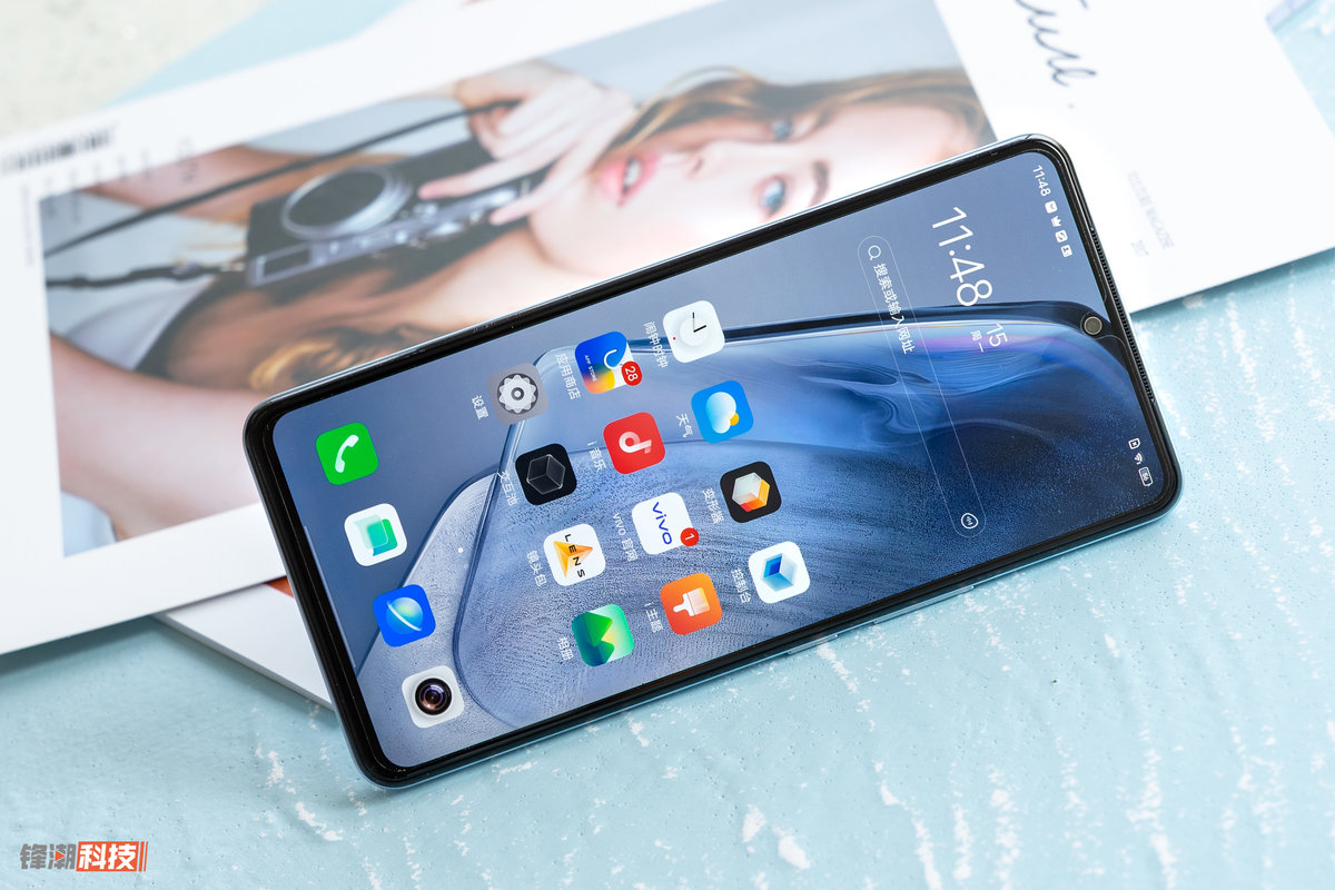 iqoo neo5 图赏:轻薄而又低调的高性能游戏利器_凤凰网