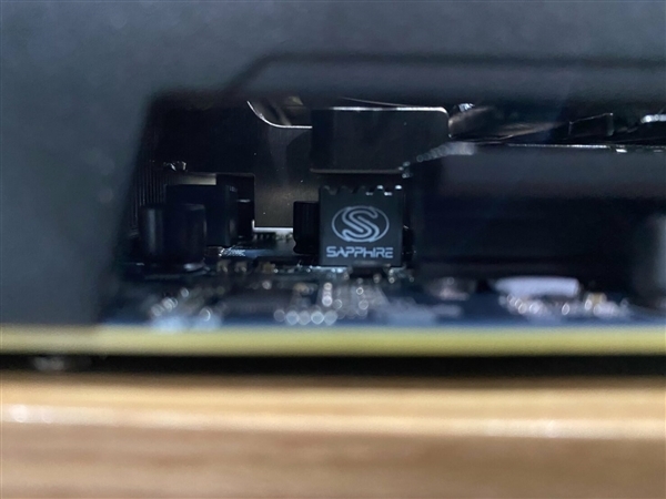 蓝宝石双芯RX 570挖矿卡曝光:能效超RX 6800