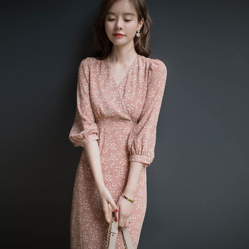 今夏流行一种裙叫"茶歇裙",不仅显瘦还很优雅