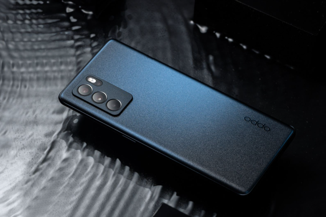 图赏:oppo reno6 pro夜海配色真好看,这质感绝了