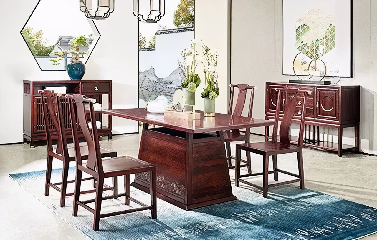 实木纹理细腻极具韵律美感 细究细节之处保留实木家具榫卯结构 枝己