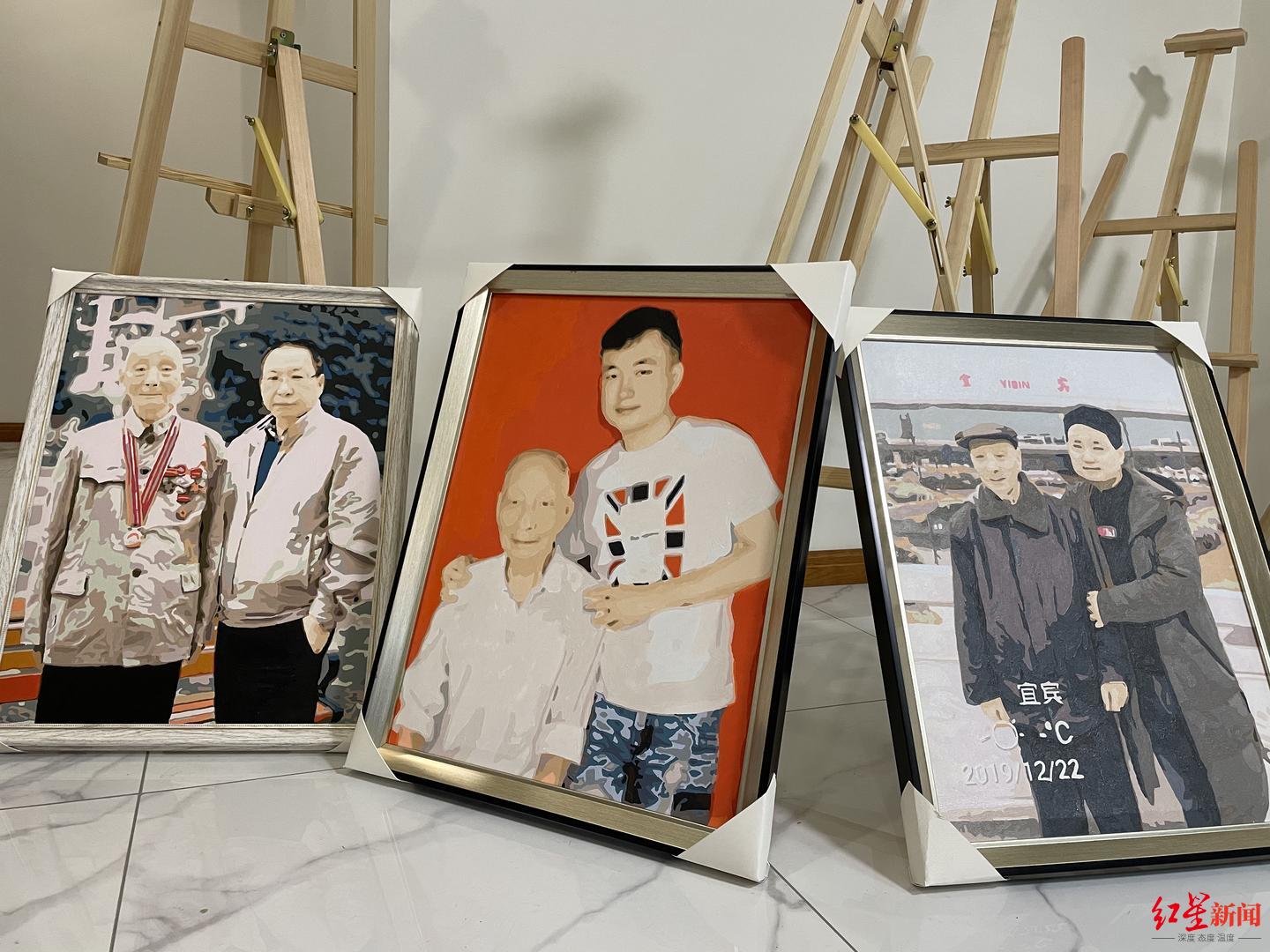 罗军家陈列的合影及油画