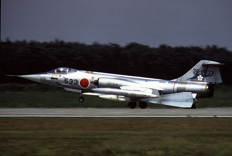 1960年日本为何拒绝"美爹"的好意 不要这种先进军机_凤凰网历史_凤凰