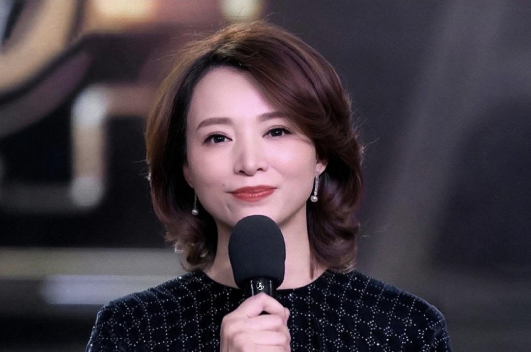 娱乐>明星>正文>尽管依然有很多观众怀念董卿,朱迅这些主持春晚多年的