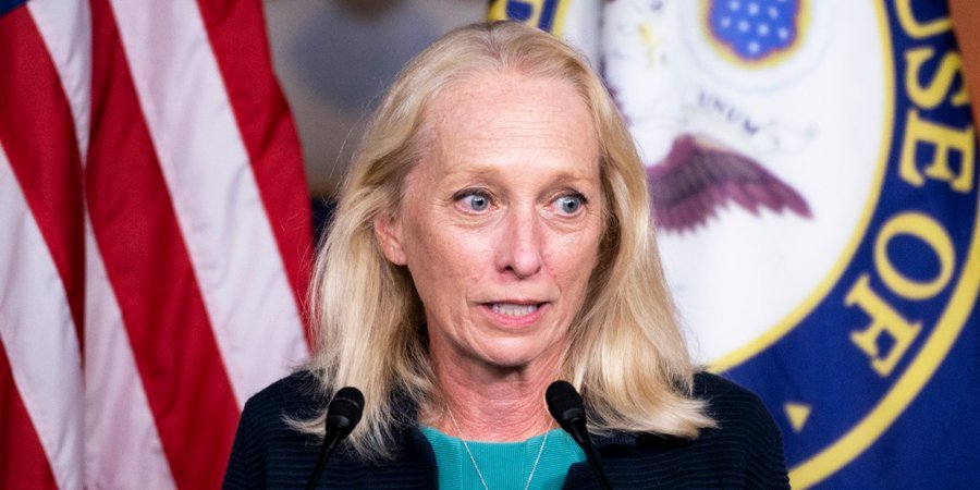 美国会女议员光天化日下遭抢劫枪口下座驾被劫走