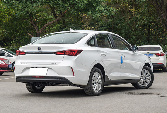 综合续航401km新款长安逸动ev现已到店