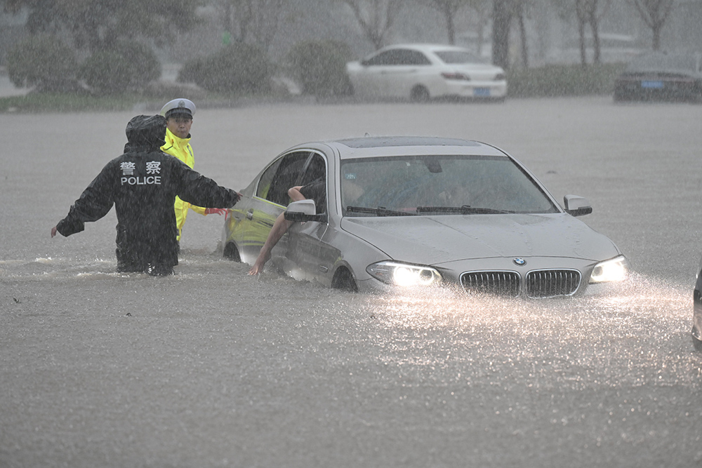 降雨天气 各地积极应对台风