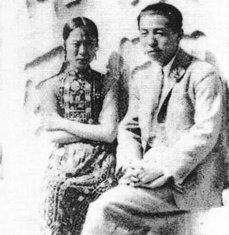 上图_ 于凤至、张学良 1927年于北平顺承王府官邸
