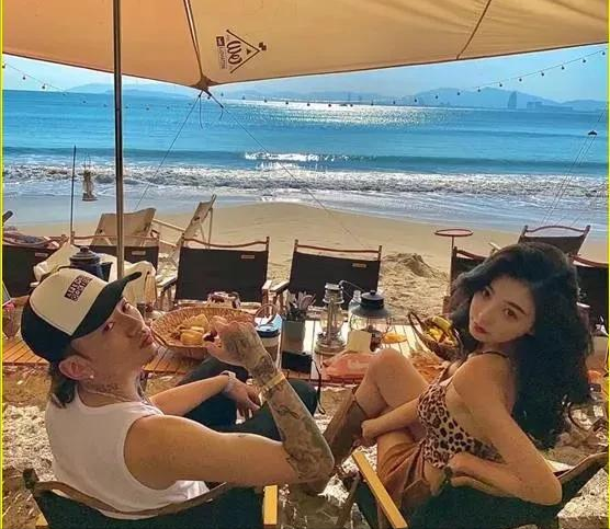 看完马思唯和易梦玲的照片对比沉默马思唯这辈子救过易梦玲吗