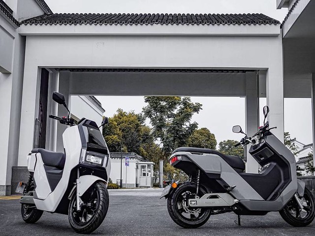 呈现极致破界而来大阳e客e5电动摩托车上市