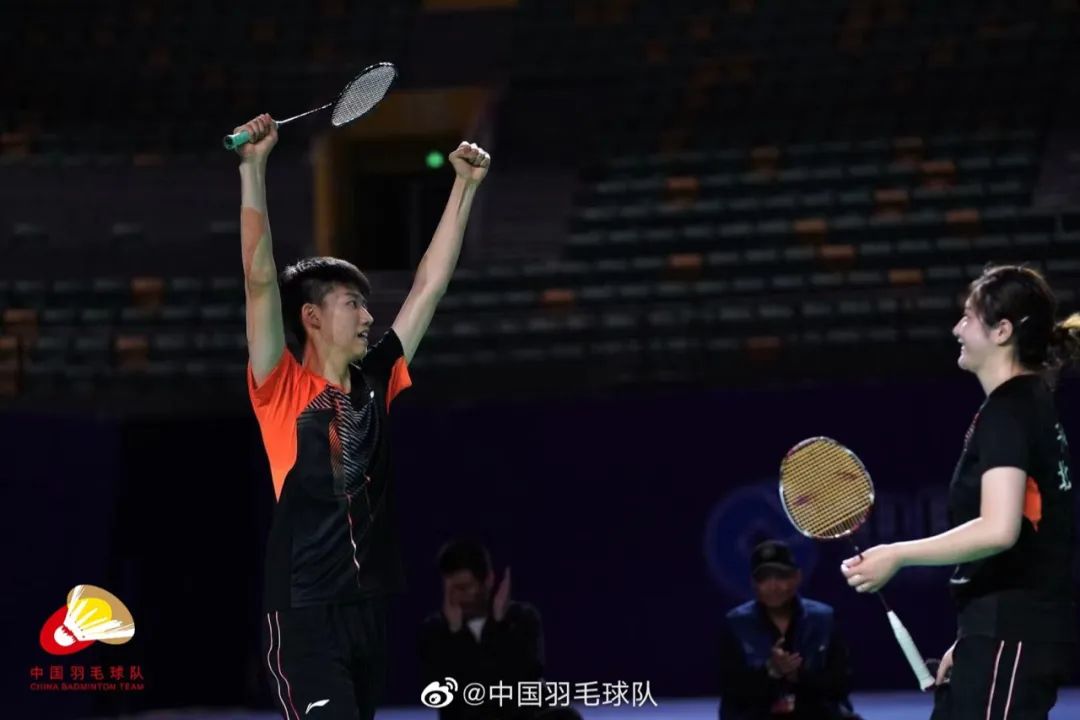 冠军赛现场陈雨菲韩悦成功会师冯彦哲双线进决赛