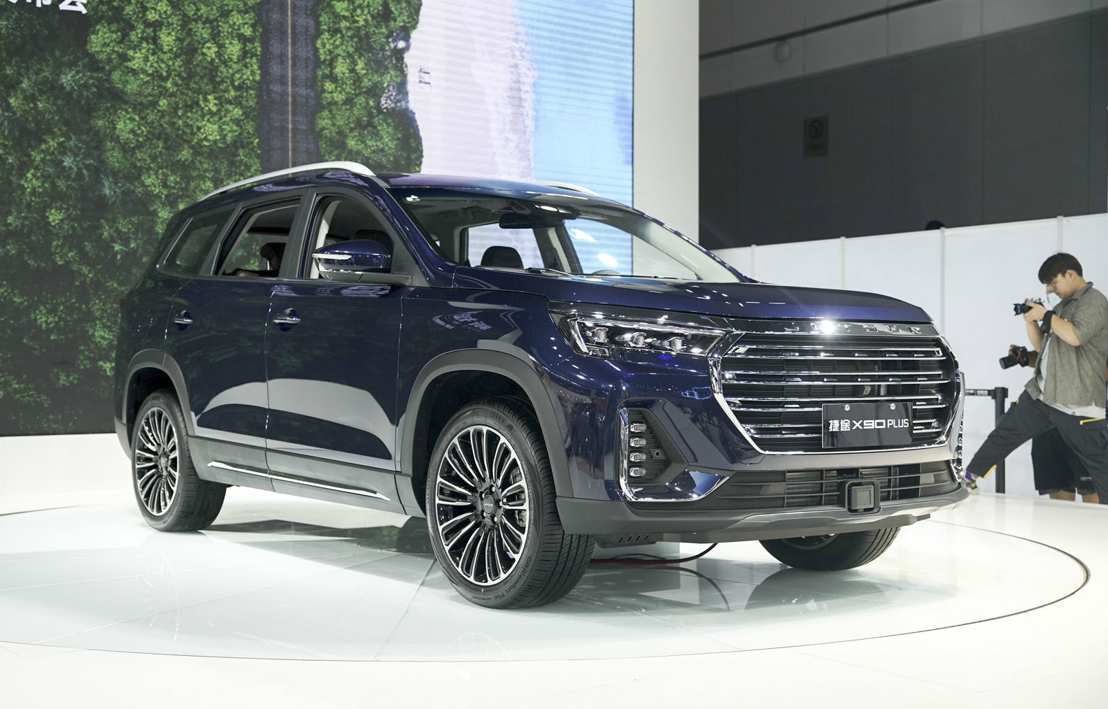 成都车展丨捷途x90plus预售1029万起567座可选配鲲鹏动力