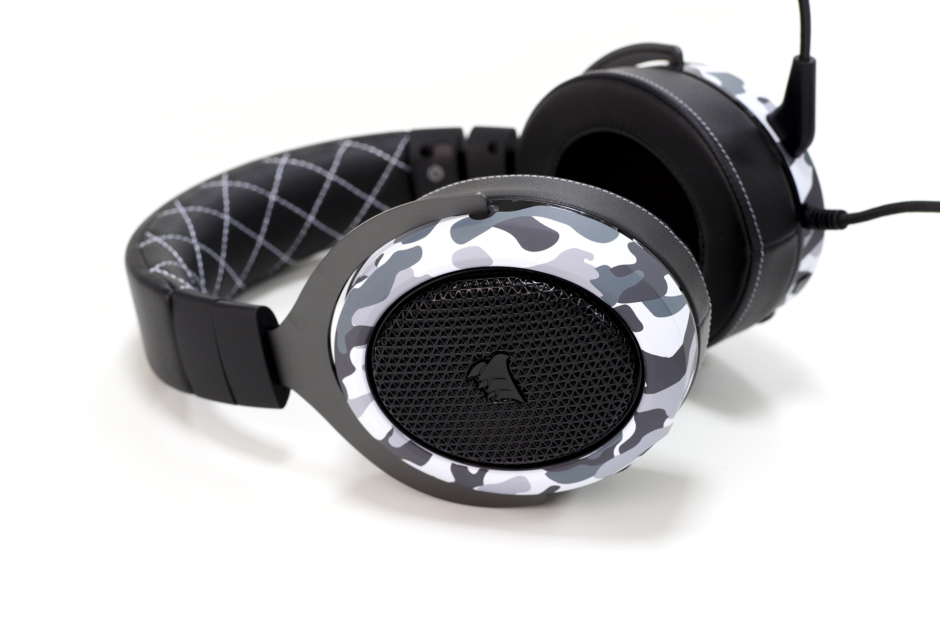 触觉低音反馈,海盗船hs60 haptic游戏耳机简评