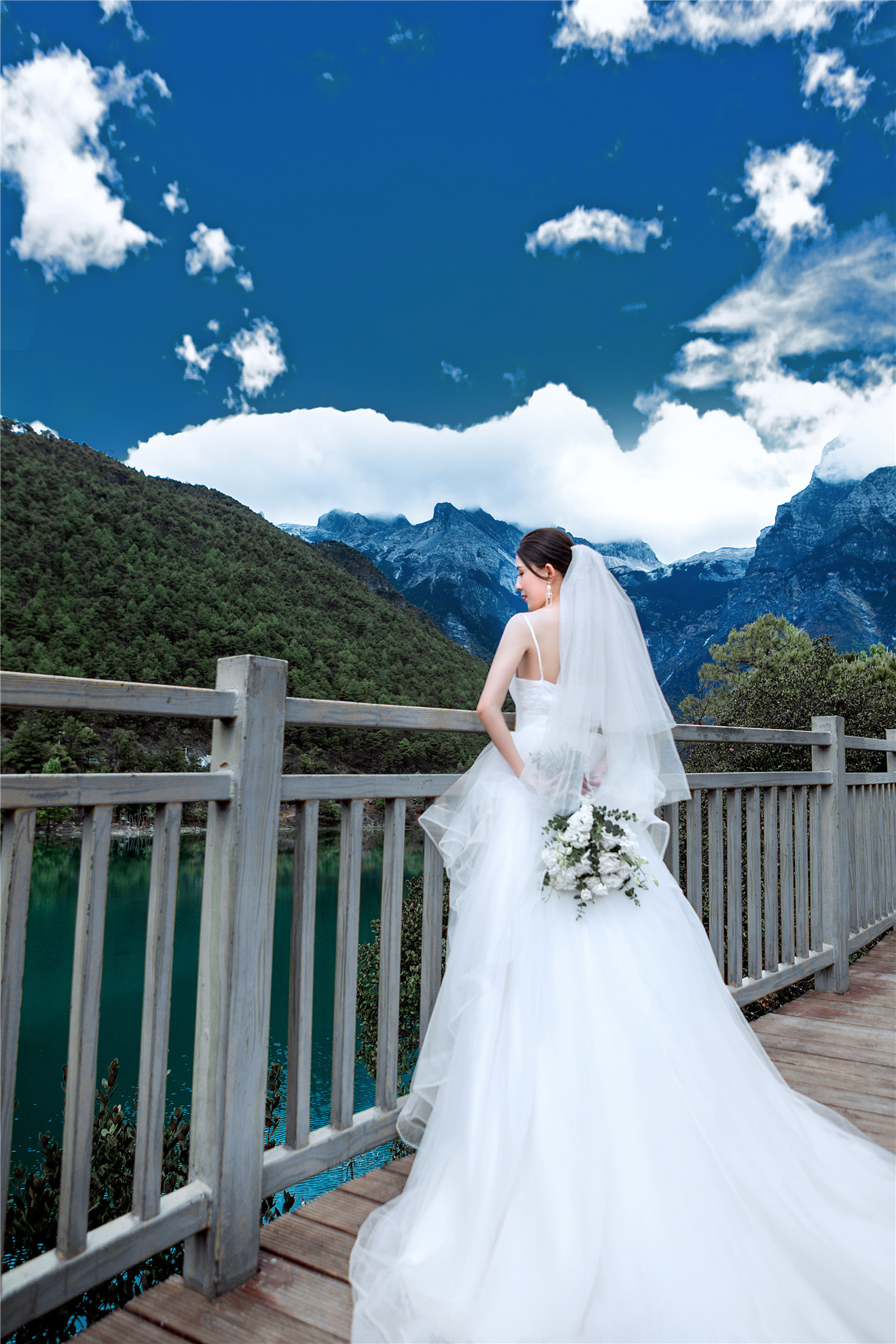 丽江婚纱摄影照哪家好?摄影团队很重要!快看最新丽江旅拍排行榜