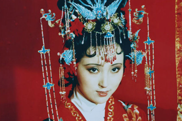 秦可卿出身低贱为何能嫁给国公府嫡孙未嫁先名玉细思极恐