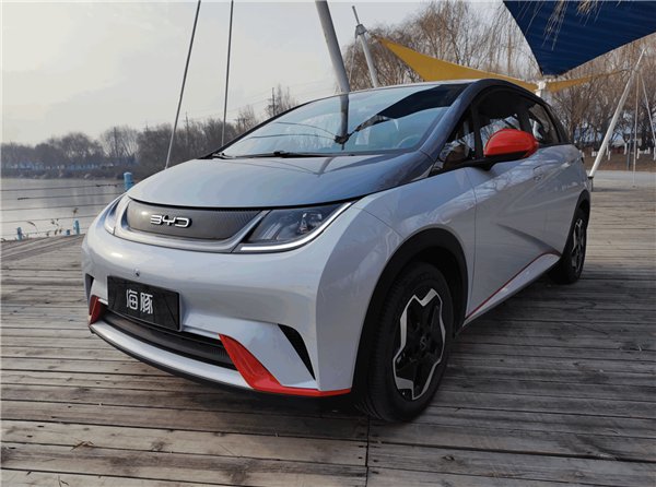 零下7℃的沈阳街头走一走 比亚迪海豚冬季低温续航实测