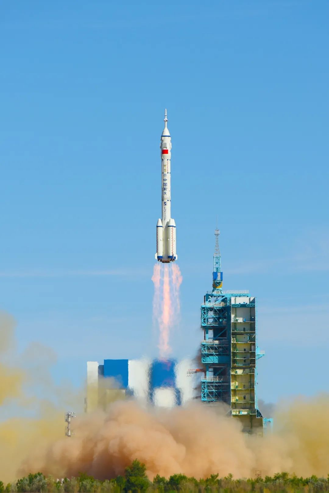 2021年发射的火箭图片