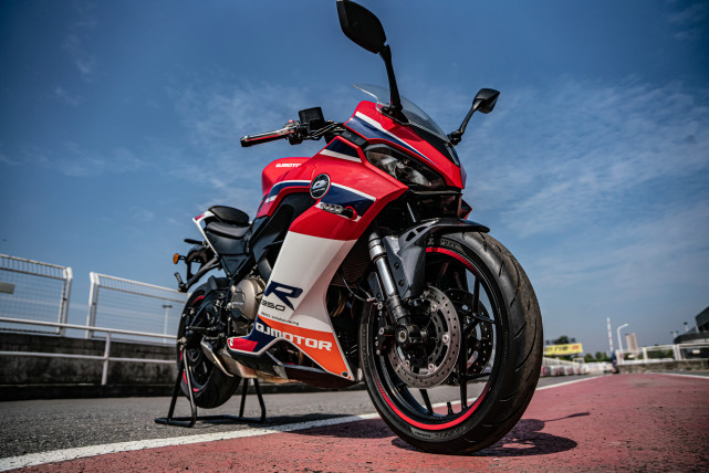 28999元 有双碟刹可选 qjmotor赛350正式发布__凤凰网