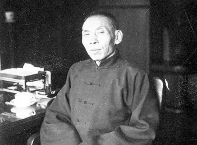 杜月笙约见卢小嘉后,卢小嘉的条件很明确.