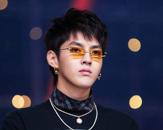 吴亦凡深陷绯闻,恐要凉凉,"突然理解鹿晗笑啥了"却登上热搜