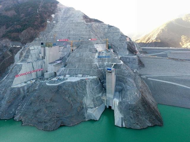 图为两河口水电站