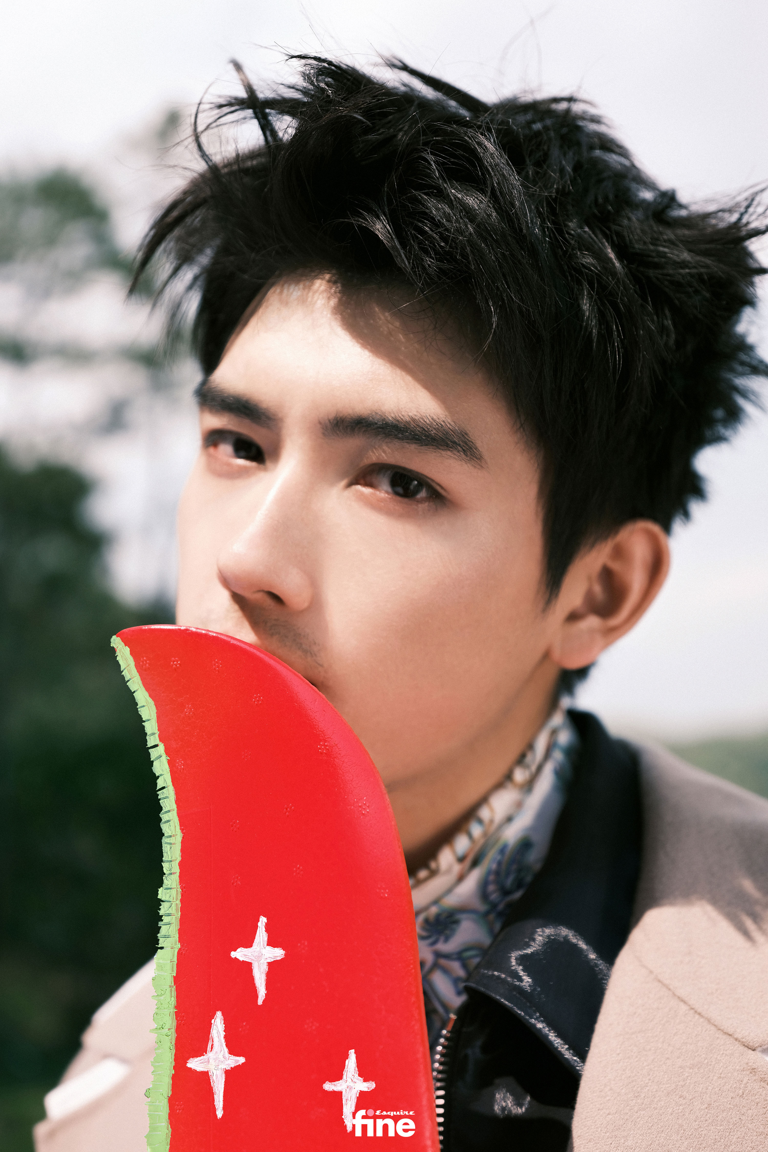 陈飞宇首位与《时尚先生fine》合作创作封面艺人 尽显z世代风格