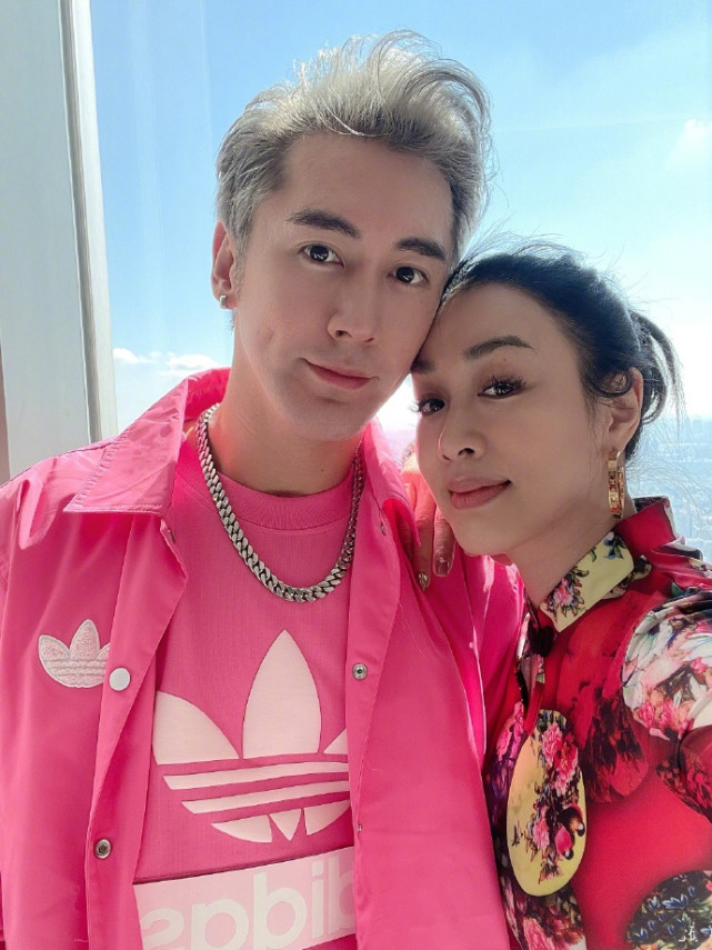 张伦硕出五千元咨询费买二女儿秘密,惹哭对方后求助老婆_凤凰网