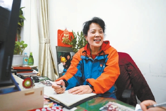 社区党委书记大年初一值班守着社区才踏实