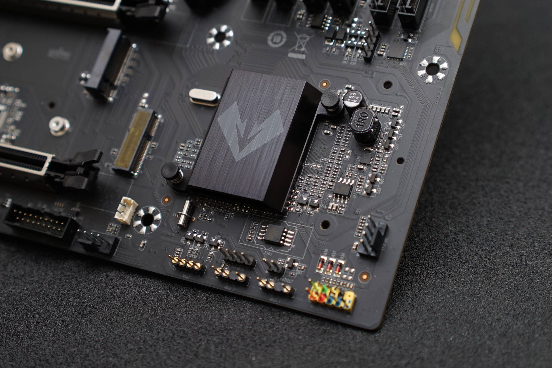 2021年装机性价比首选:铭瑄b460m-f电竞之心游戏主板搭配i5-10600