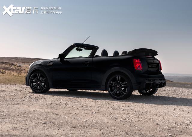 完全黑化的mini你见过吗