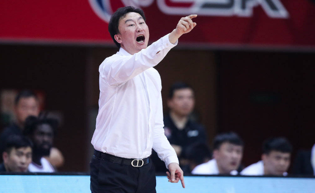 滚动 正文刘维伟说道:"个赛季大家都辛苦了,大家都非常疲劳,所有球员