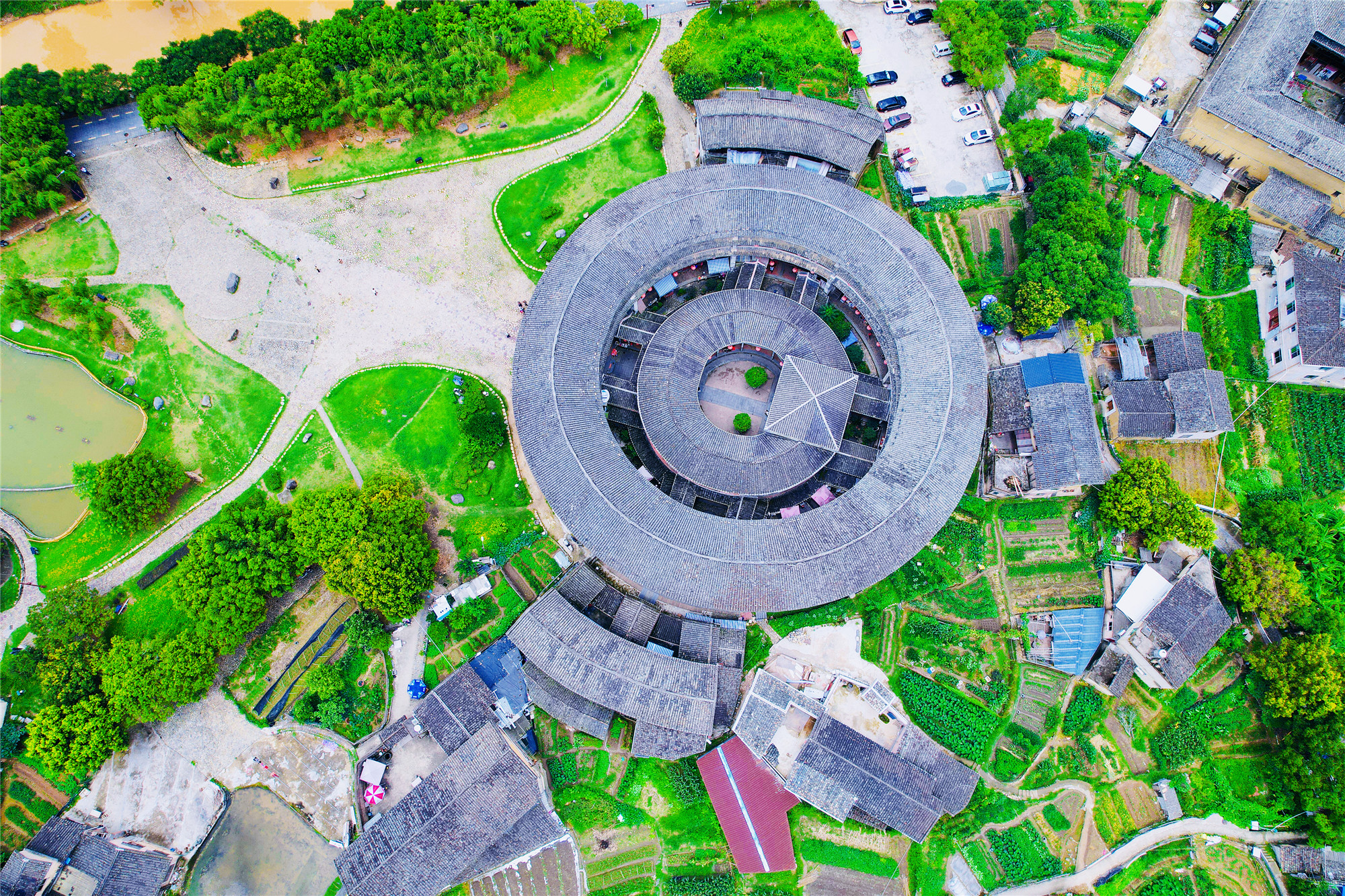 打卡"神秘"世界文化遗产,为一座楼停留,沉浸体验电影故事