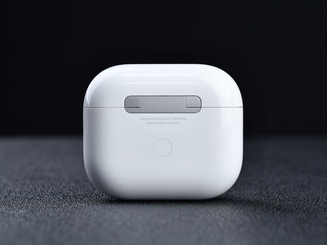 越南产苹果AirPods 3频翻车 MADE IN CHINA才是永远的神!