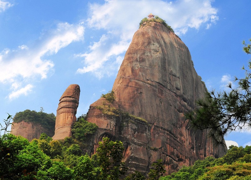 大自然的鬼斧神工——广东丹霞山(图)